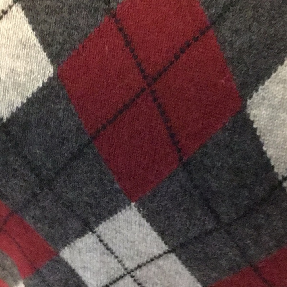 Red and Gray Cashmere Crew Neck Argyle Sweater - Picture 2 of 7